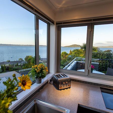 Rotorua Serenity Lakeview Retreat Extérieur photo