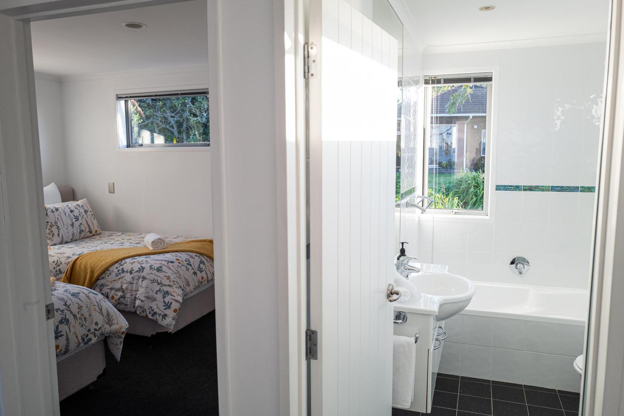 Rotorua Serenity Lakeview Retreat Extérieur photo